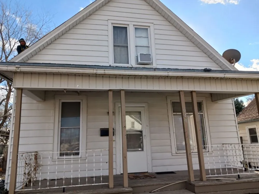 Slide of Vilma Barcenes  Cleaning Services