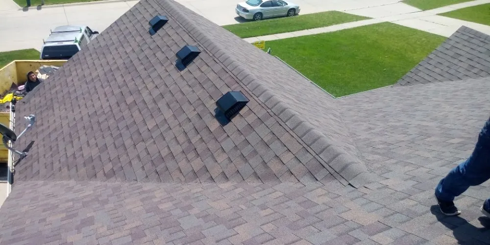 Slide of Vinco Roofing