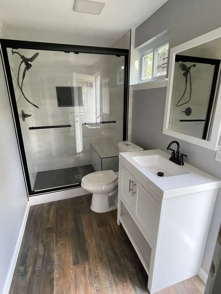 Slide of Vinis Renovation & Restoration