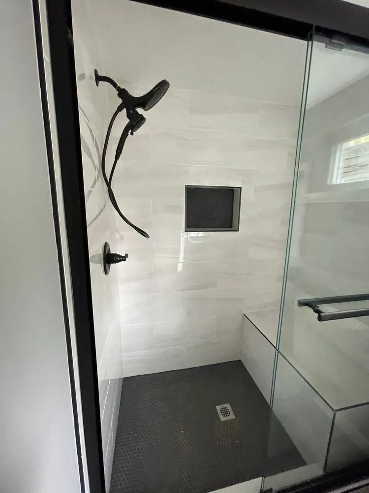 Slide of Vinis Renovation & Restoration