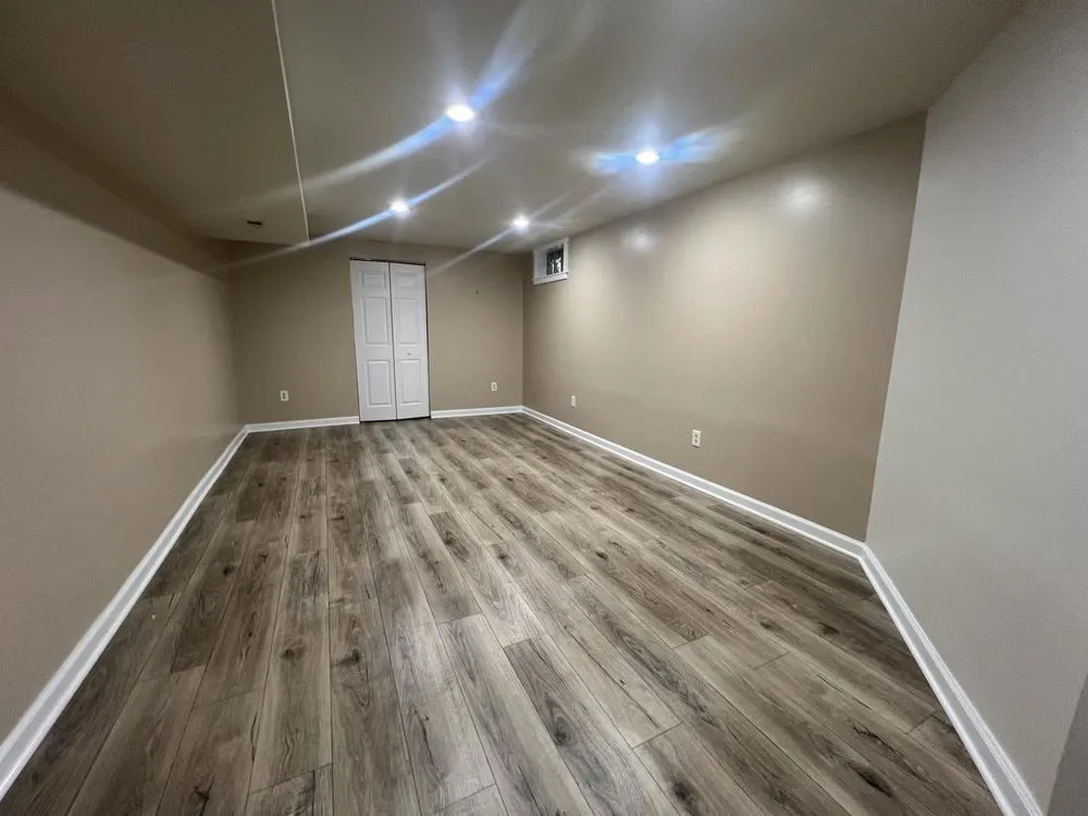 Slide of Vinis Renovation & Restoration