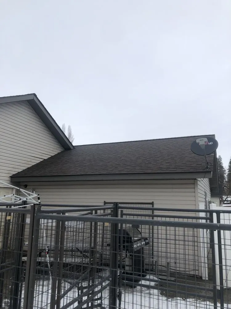 Slide of Vinson Roofing