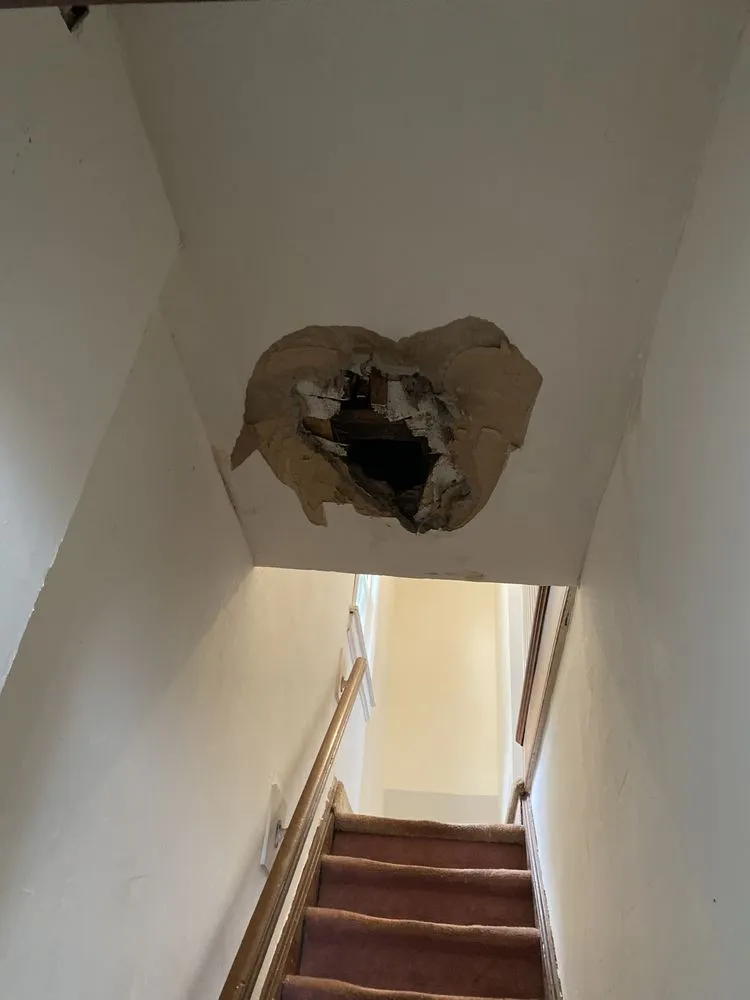 Slide of Vinyl Pro Contracting