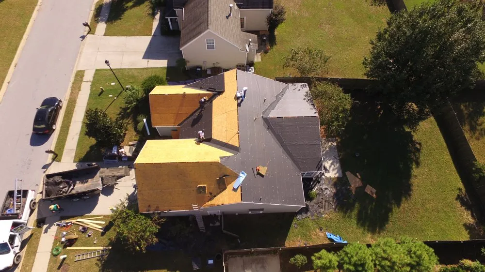 Slide of Vista Roofing