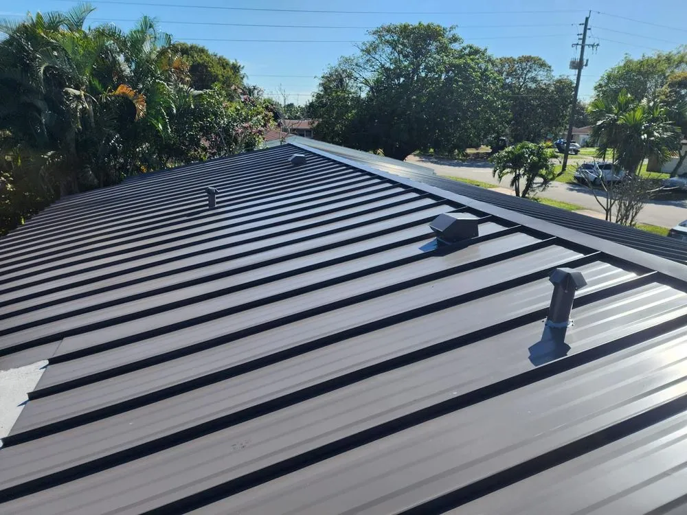 Slide of Vistaguard Windows and Roofing