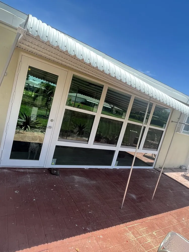 Slide of Vistaguard Windows and Roofing