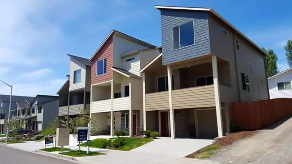 Slide of Vitan Construction