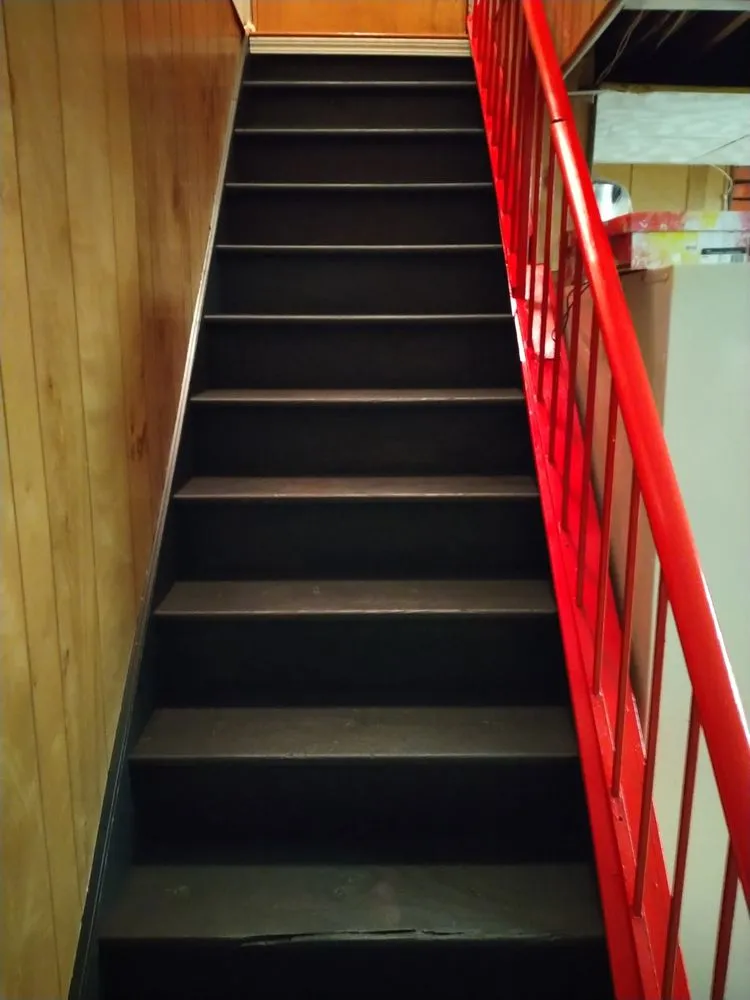 Slide of Vitello's Cleaning Services