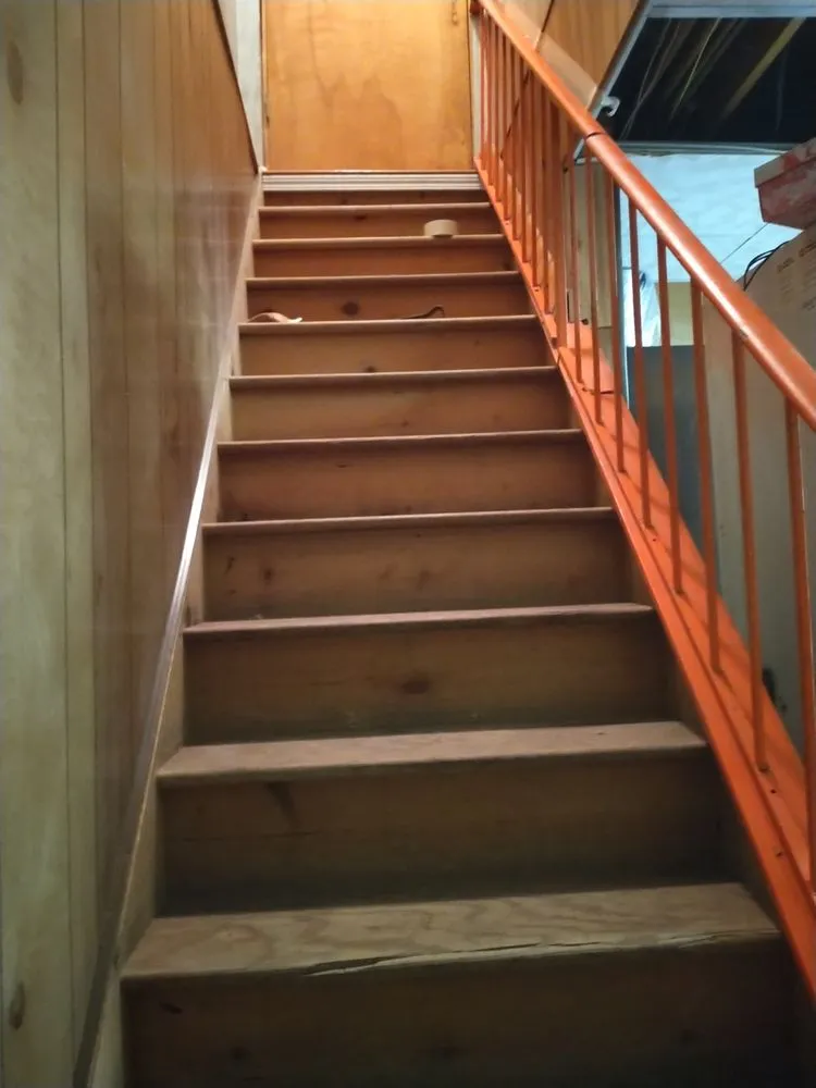 Slide of Vitello's Cleaning Services