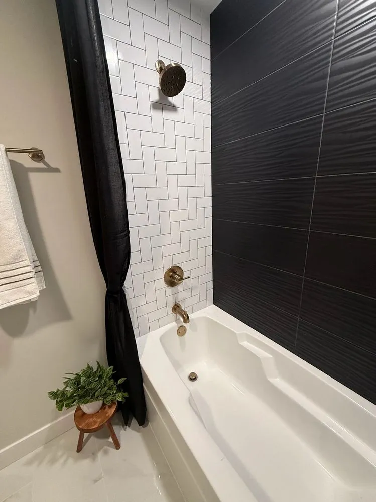 Slide of Viva Construction Group