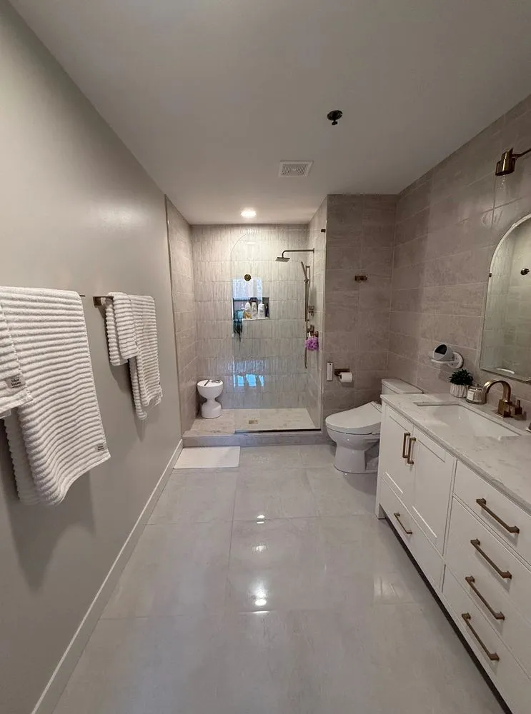 Slide of Viva Construction Group