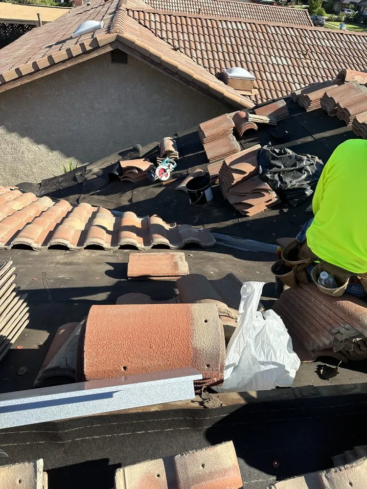 Slide of Vizcarra Roofing