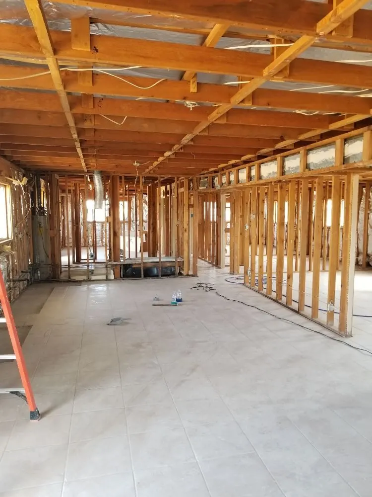 Slide of VIZCOM CONTRACTING