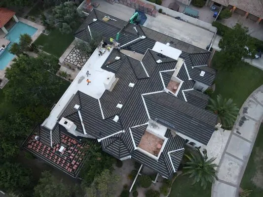 VIZCOM CONTRACTING Logo