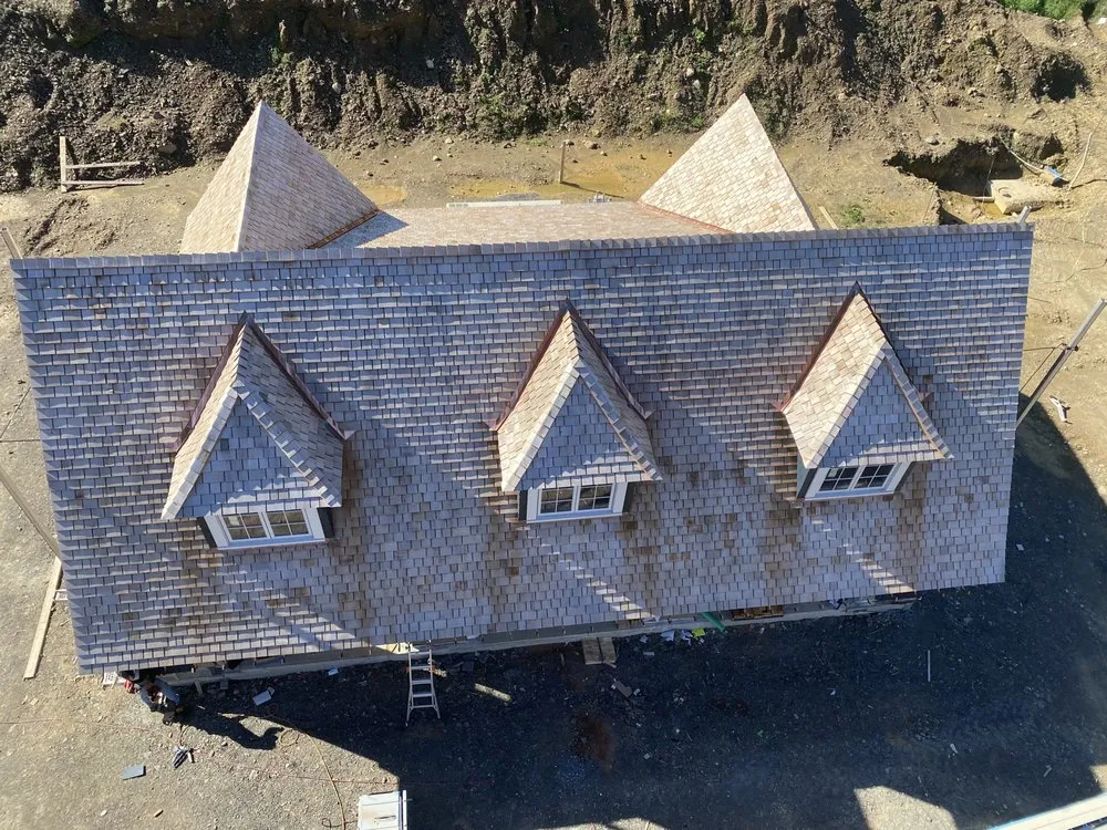 Slide of VL Roofing and Siding