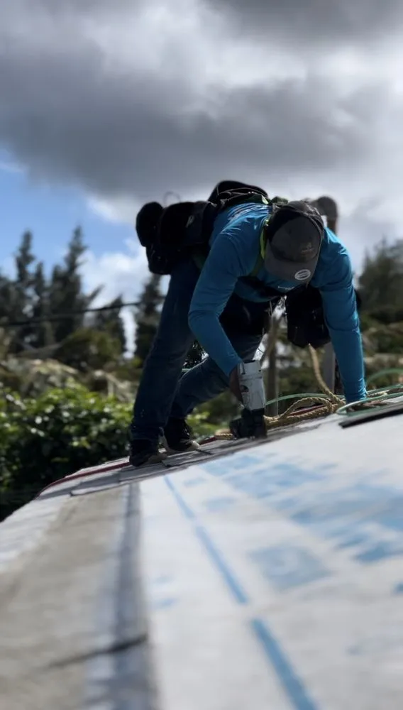 Slide of Voyager Roofing