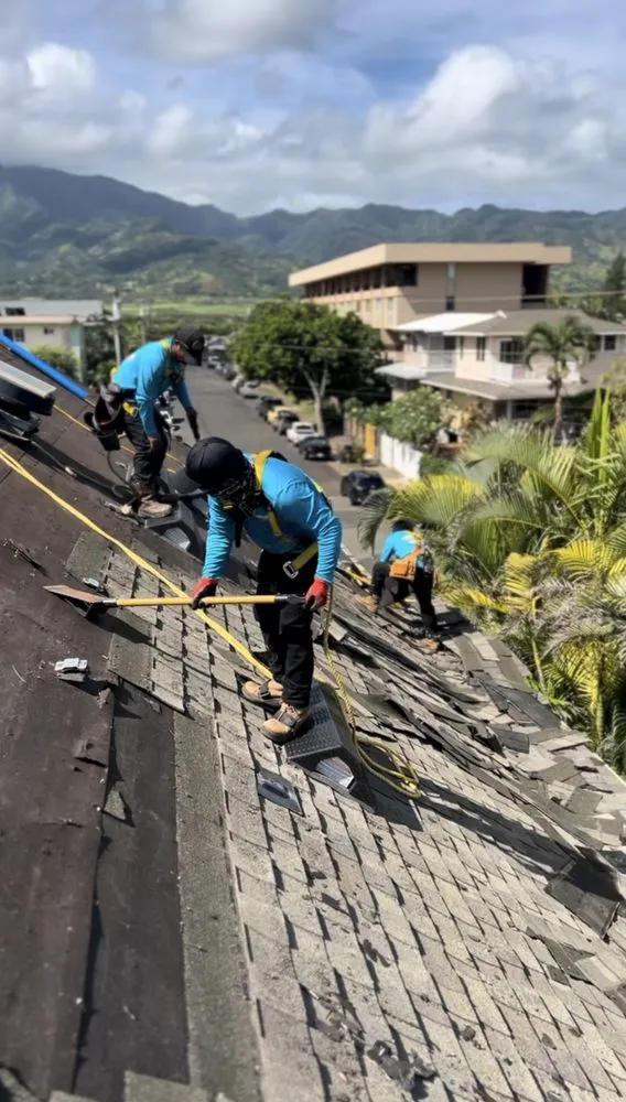 Slide of Voyager Roofing