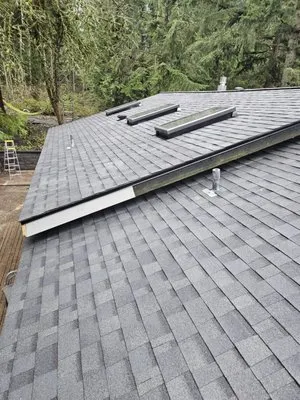VR Roofing Logo