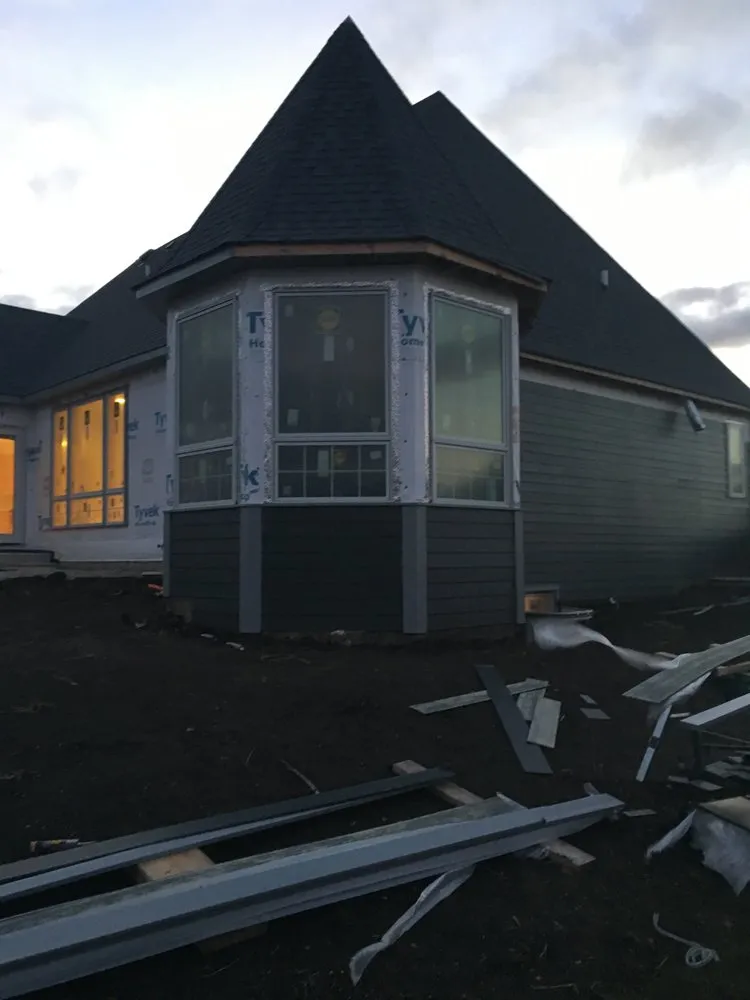 Slide of V&V Exteriors & Remodeling Co