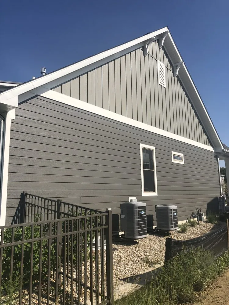 Slide of V&V Exteriors & Remodeling Co