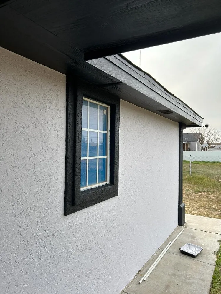 Slide of V&V Roofing & Construction