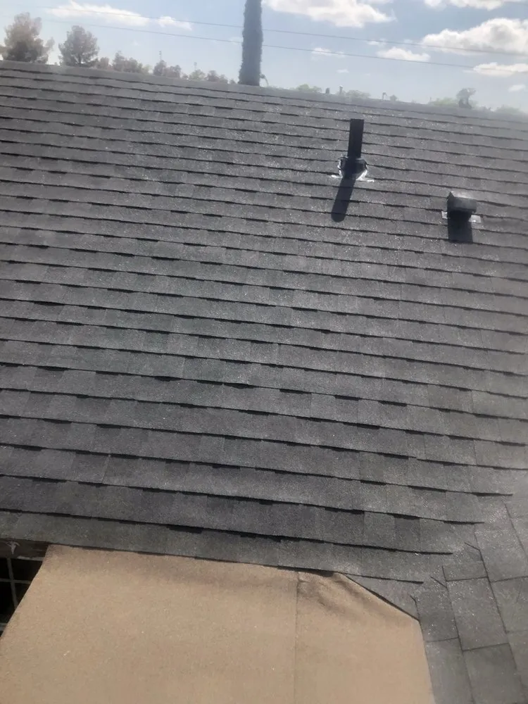 Slide of V&V Roofing & Construction