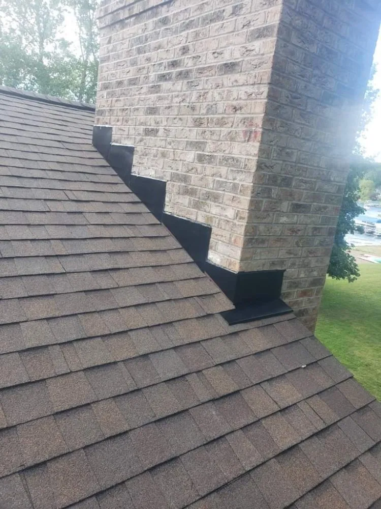 Slide of W Construcción Roofing