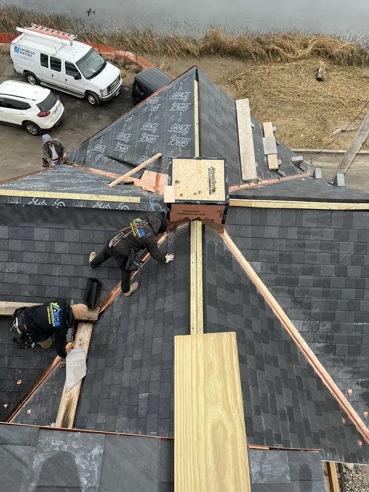 Slide of W reyes contruccion