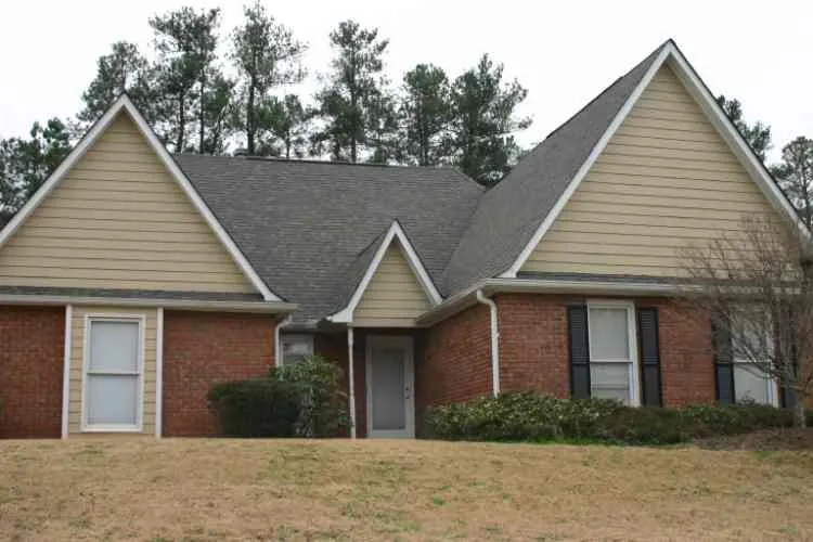 Slide of Wages Goldstar Roofing & Gutters