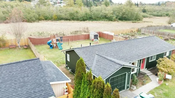 Wallace Construction Logo