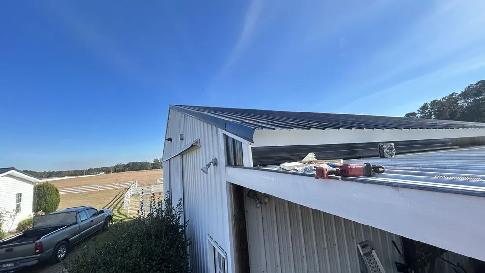 Reliable shingle roofing service experts serving Cottageville, SC - Walling construction