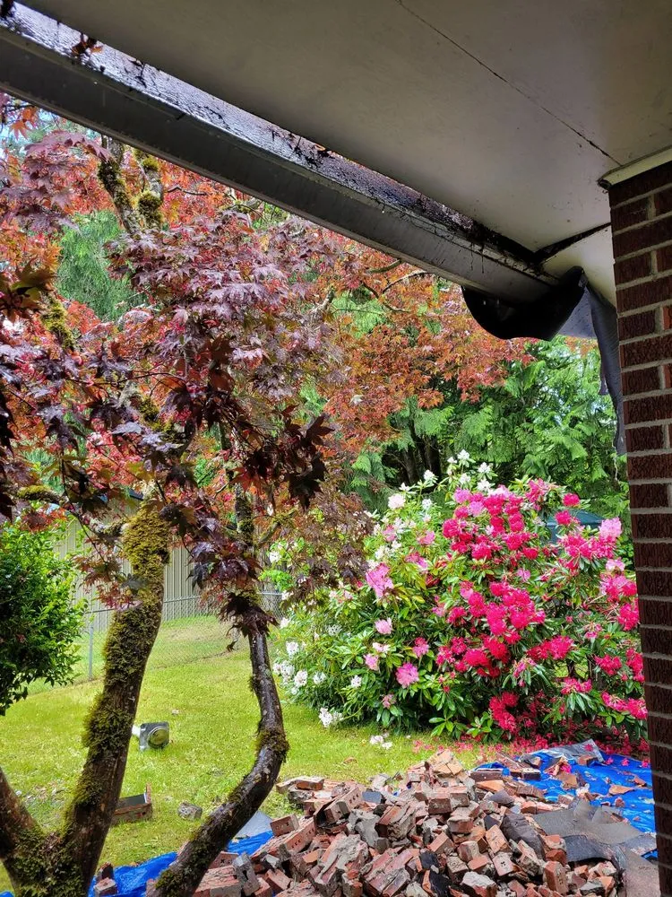 Slide of Ward's Roofing