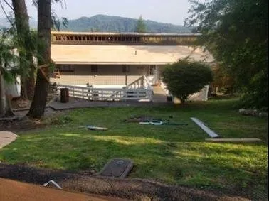 Slide of Ward's Roofing