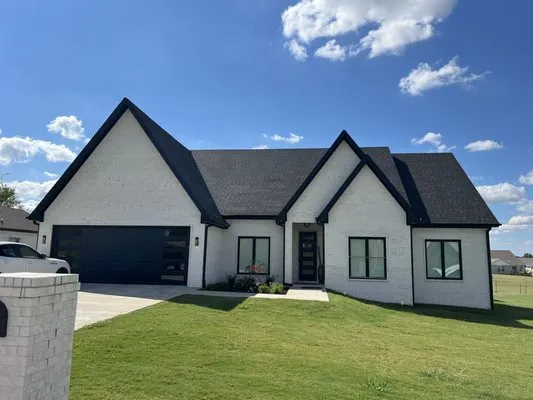 Warhurst Roofing Logo