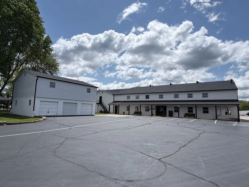 Emergency residential roofing service experts serving Pleasant Plain, OH - Warner Roofing