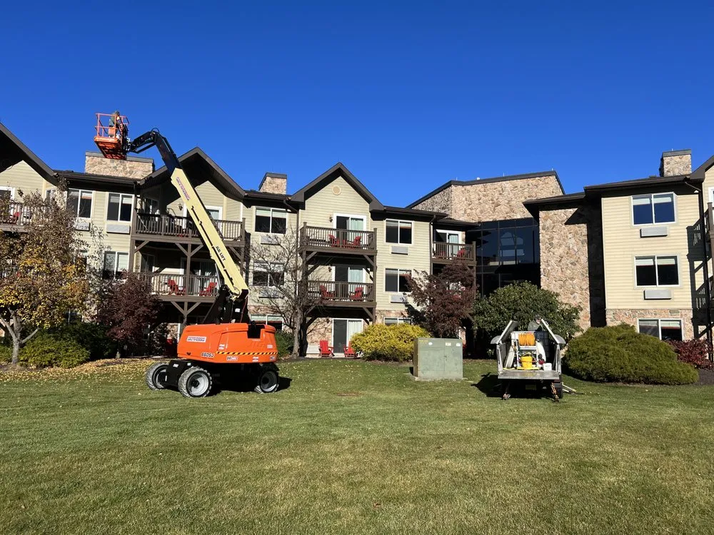 Slide of Warren Thompson & Son Roofing & Siding