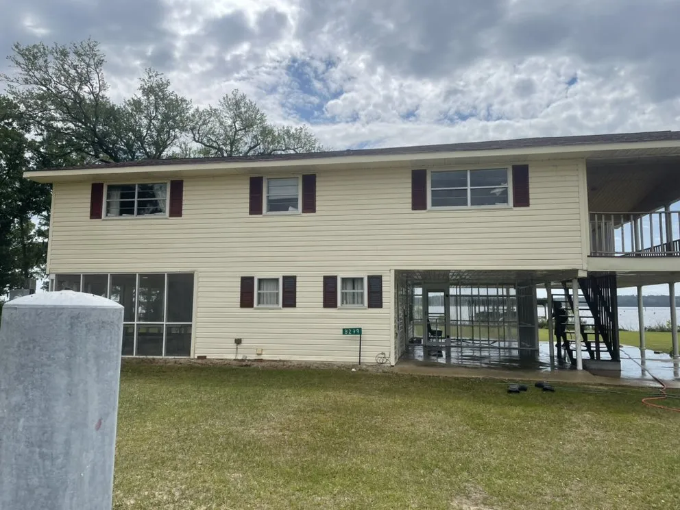 Licensed residential roofing service in Coolidge, GA by Wash Wizardz