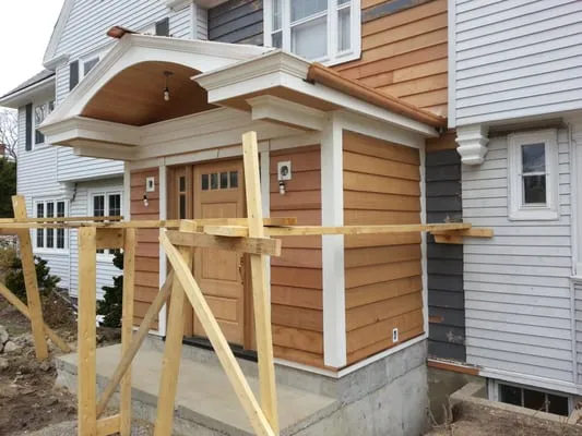 Wayne's Construction Logo