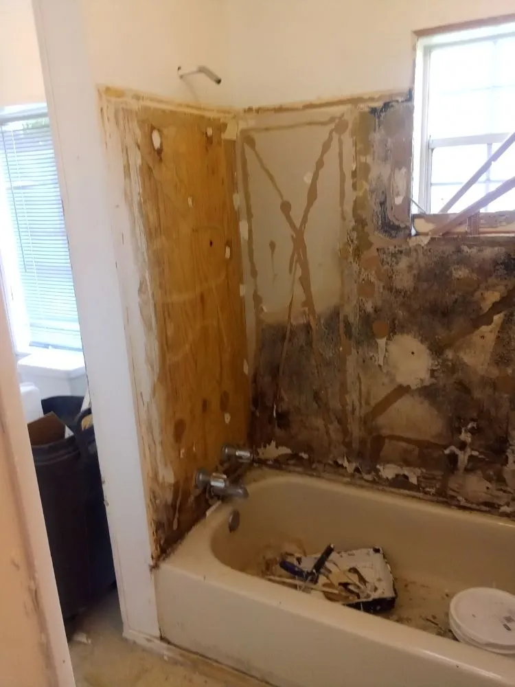 Slide of We Da Best Handyman & Roofing