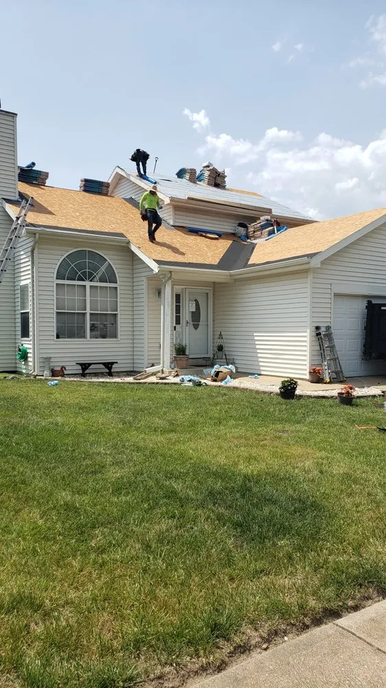 Top-rated roof leak repair in St. Louis, MO - We Show Up Services