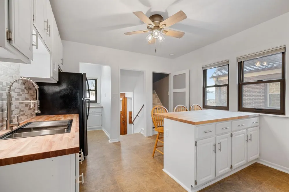 Slide of Weather Right Construction