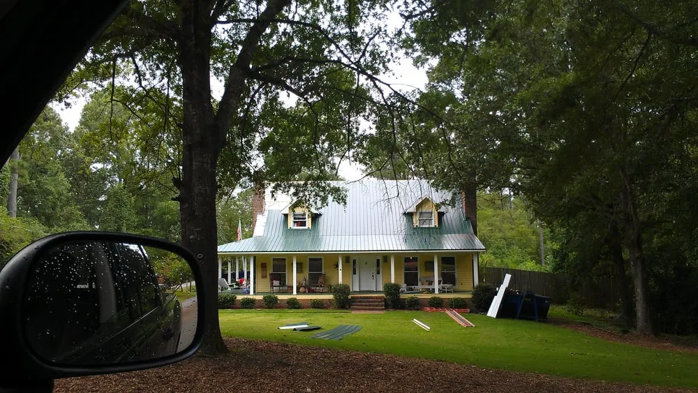 Slide of Weather Shielders Roofing Siding & Gutters