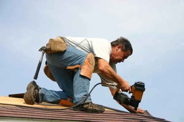 Weaver Roofing Logo