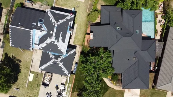 Webber Roofing & Construction Logo