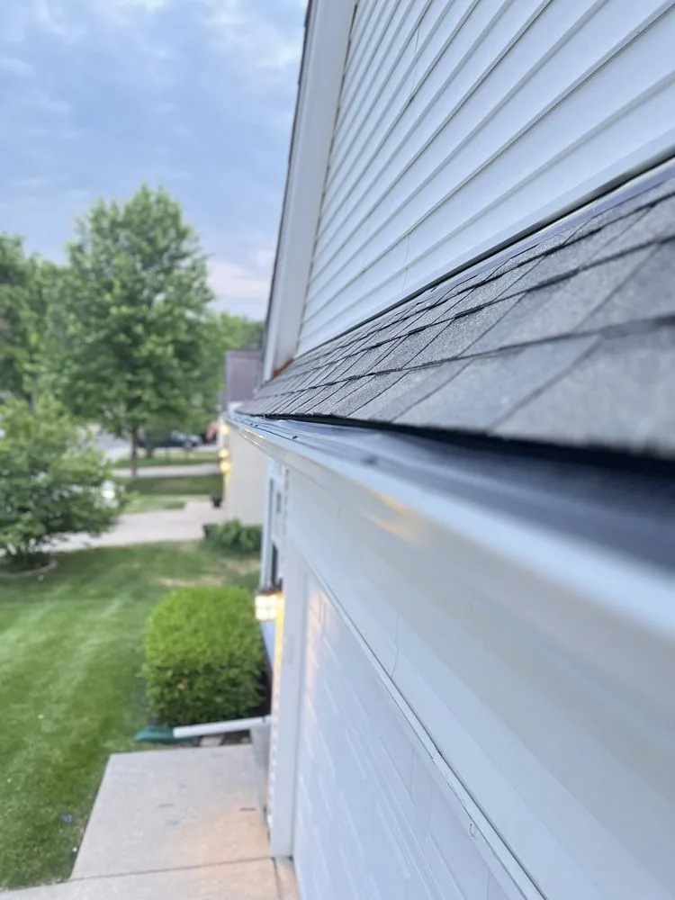 Trusted shingle roofing service in Brownstown Township, MI - Well Hung Gutters
