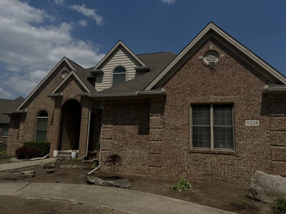Reliable roof repair in Brownstown Township, MI - Well Hung Gutters