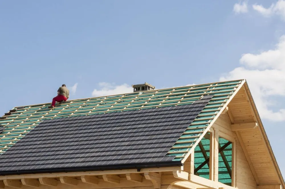 Slide of Wells Roofing and Painting