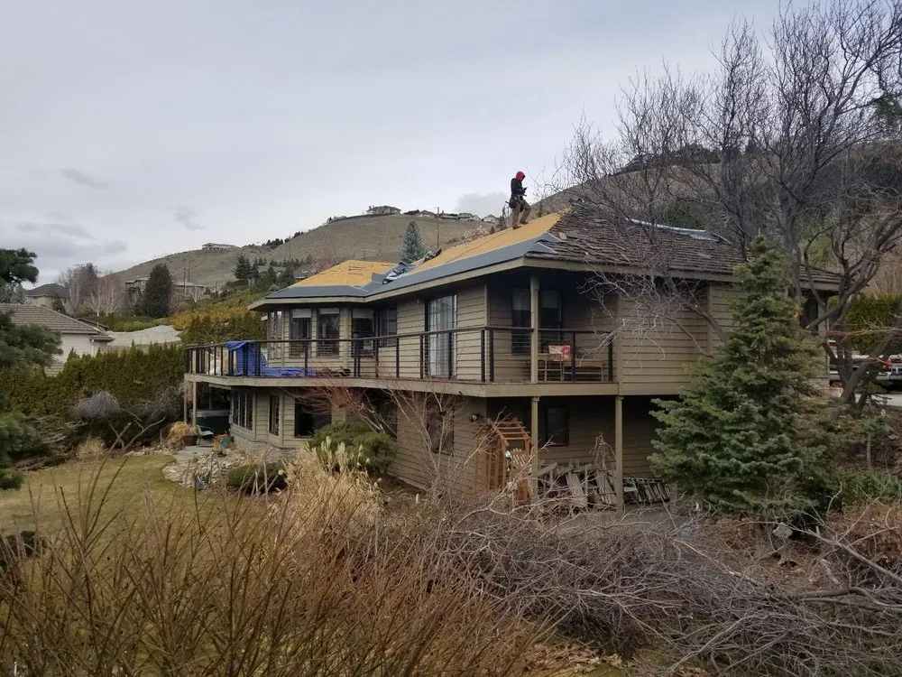 Slide of Wenatchee Eagle Roofing