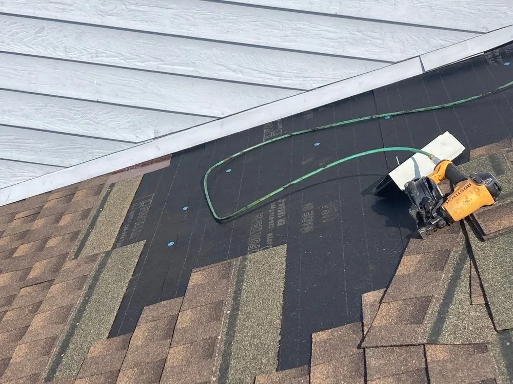 Slide of Wences Roofing Team