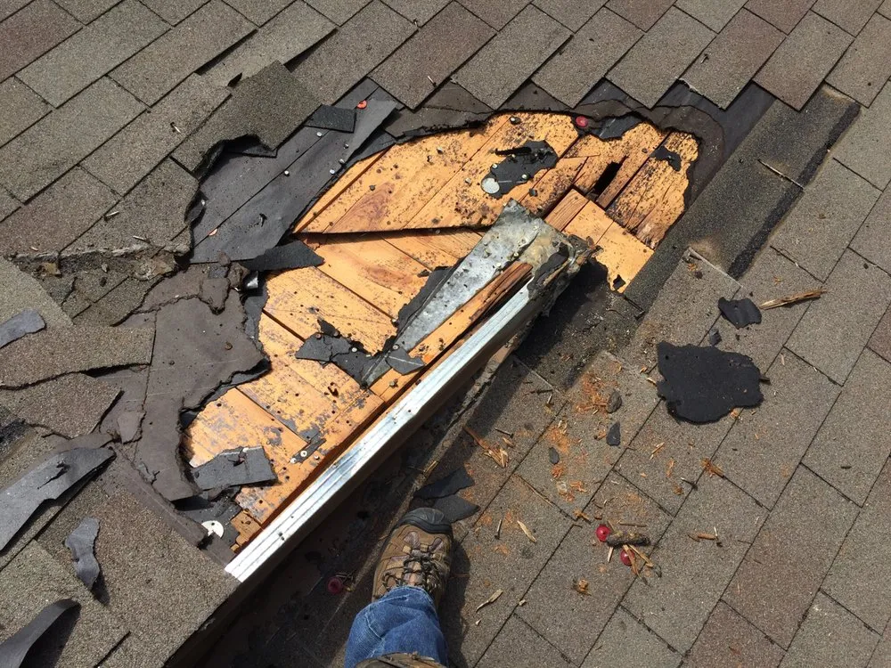 Slide of Wendell's Roofing & Remodeling